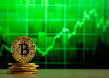 1,7 Bin Dolarlık Saatlik Mum ile Bitcoin 61 Bin Doları Geçti