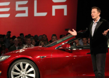 Elon Musk, Bitcoin Almak İçin Tesla Hisselerinin %10’unu Satacak mı? Topluluk Spekülasyonları